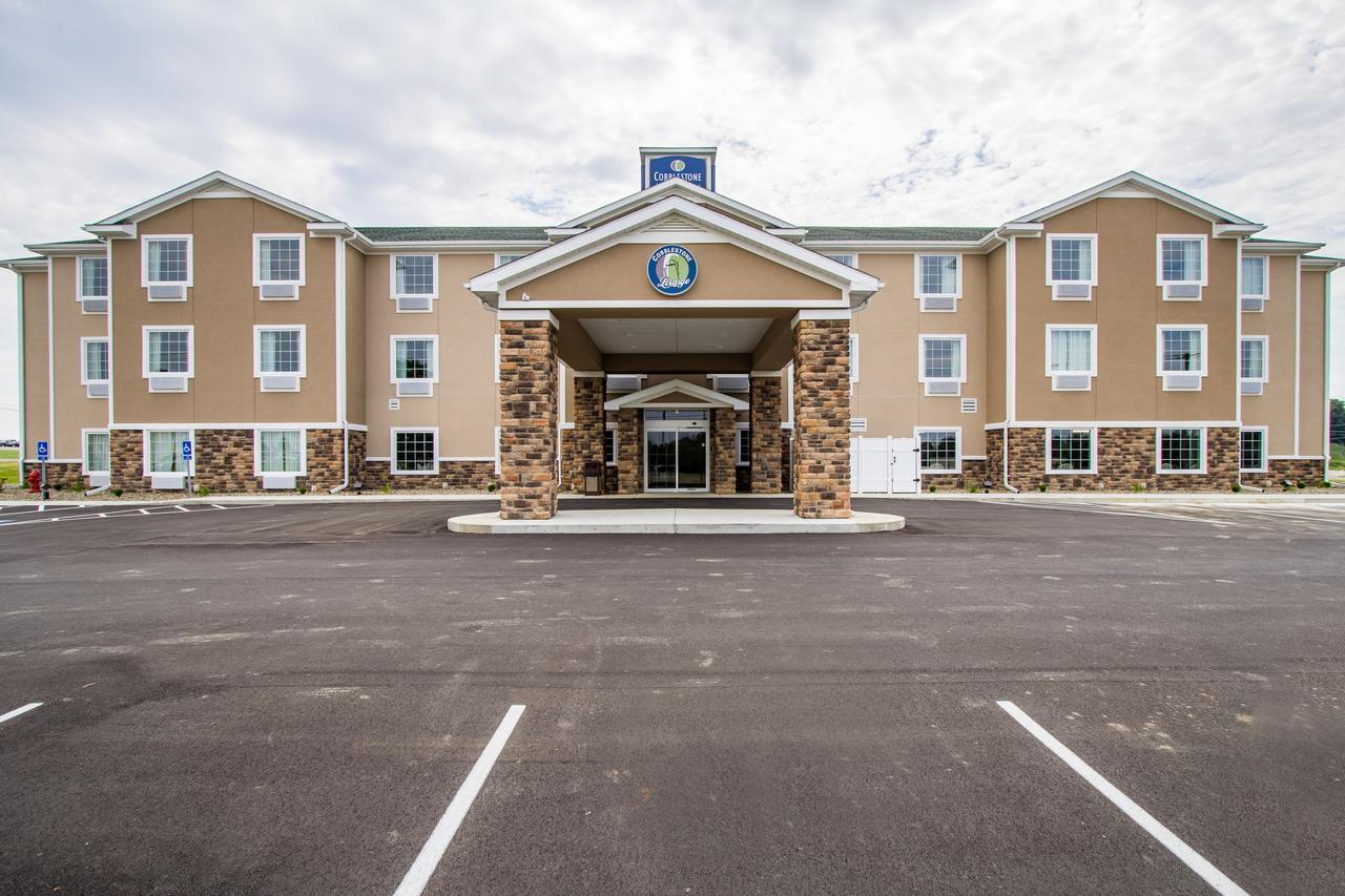Cobblestone Hotel & Suites - Hutchinson Bagian luar foto